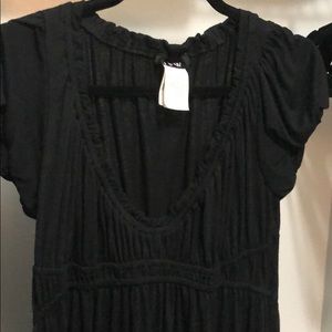 Short sleeved black dress Size Large